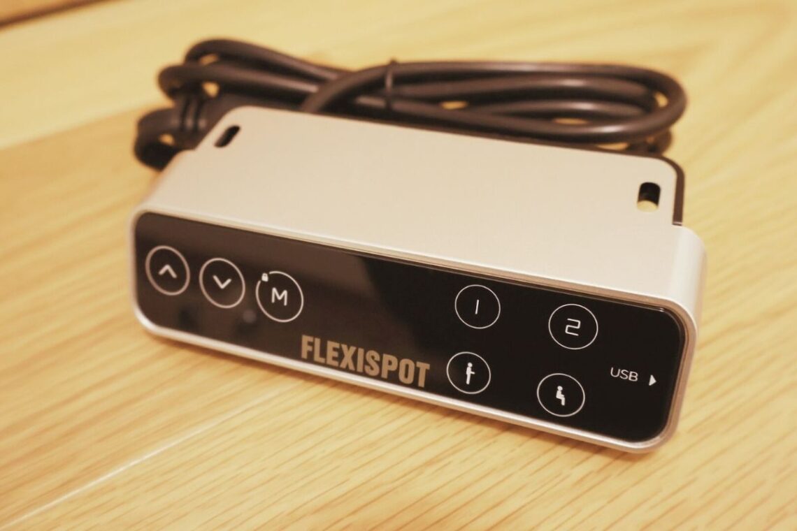 FlexiSpot E8のリモコン