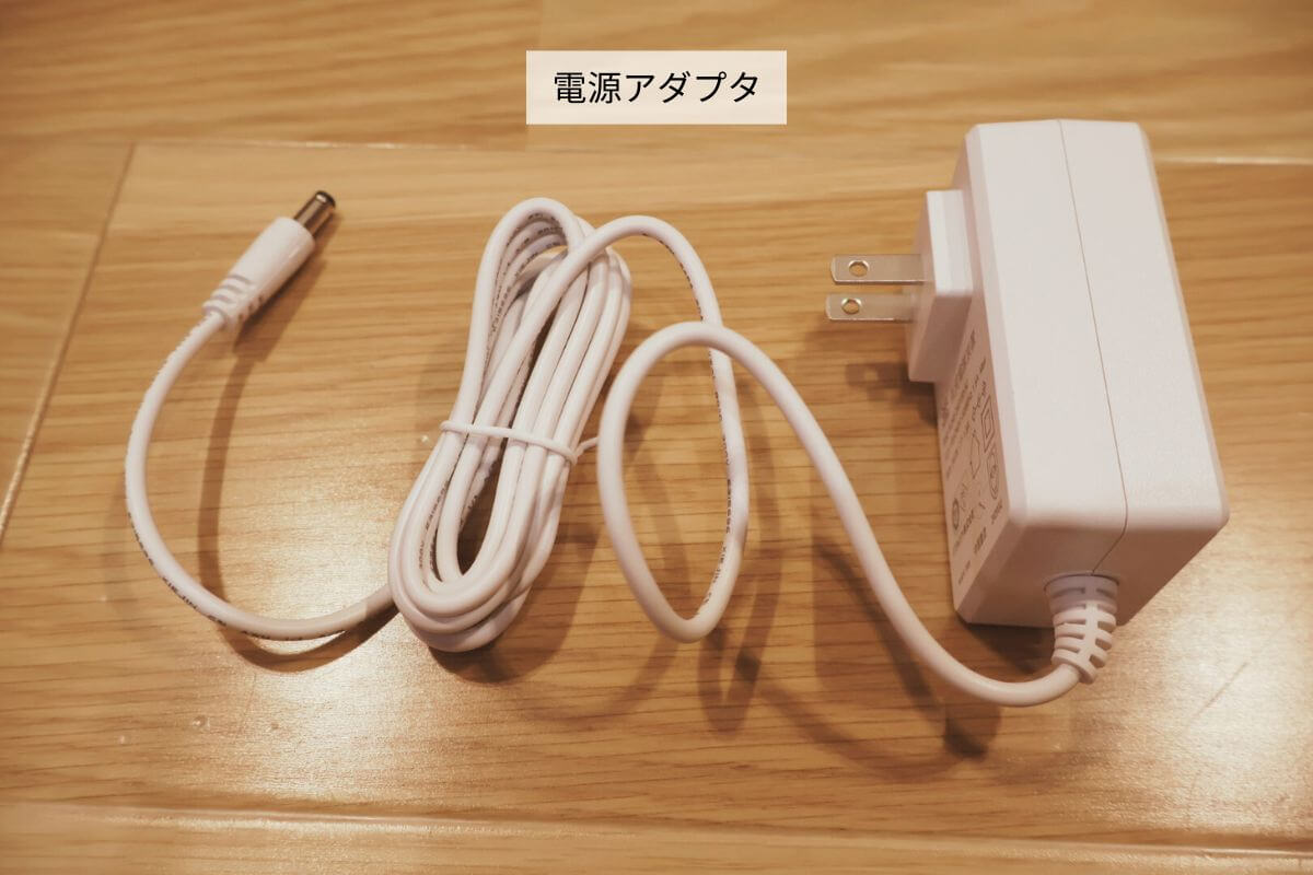 Levoit Classic 42インチ スマートタワーファンの電源アダプタ