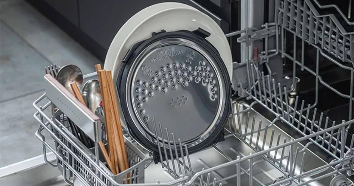 NW-SB10(最新)は内ぶたを食洗機で洗えるからお手入れがラク
